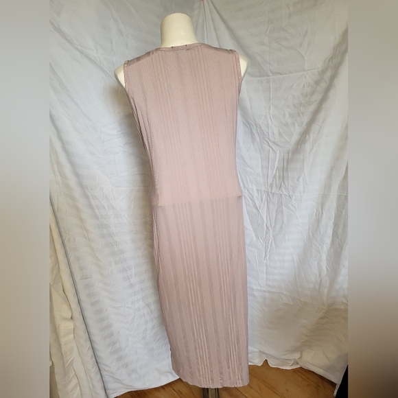 Magazine Chic Sleeveless Dress in Soft Pink, Size Large - Picture 2 of 4